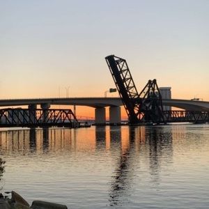 Meet your Posher, Marnie